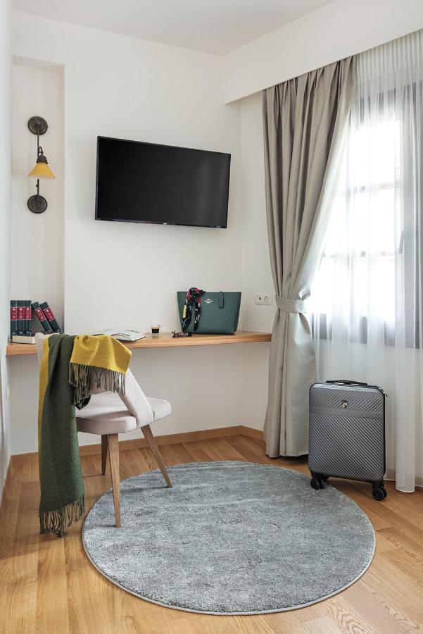 Petrou Suites อิโออันนินา ภายนอก รูปภาพ